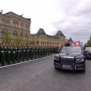 皇冠体育官网-5月9日阅兵的俄罗斯，走向垃圾时间